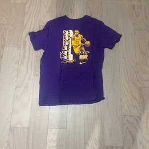 Los Angeles Lakers Purple and Gold LeBron James T-Shirt Size Large